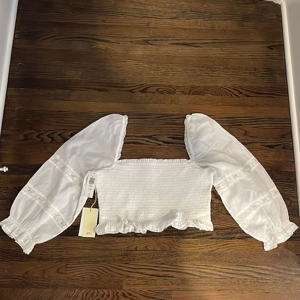 Wilfred Aritzia white smocked top with lace size large